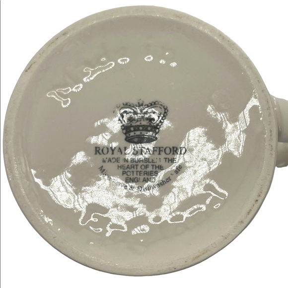 Royal Stafford Pottery Made in England "CapPUGccino" Coffee Mug w/ Pug & Paws - Picture 8 of 9